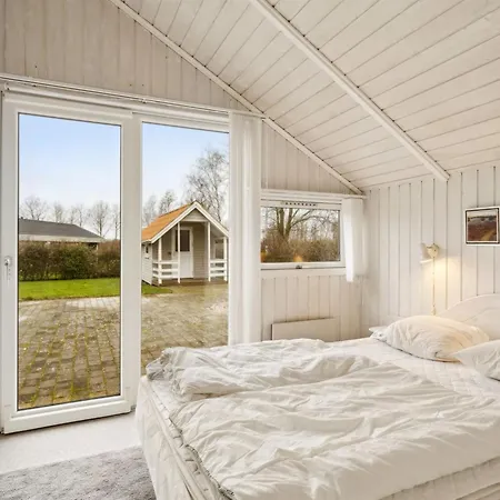 Chrisse Holiday home Otterup
