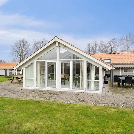 Holiday home Chrisse