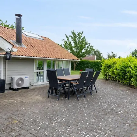 Chrisse - 250m From The Sea By Interhome Otterup